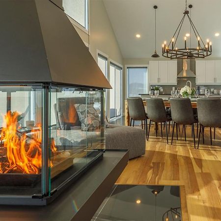 Вилла Les Sommets Charlevoix Петит-Ривьер-Сен-Франсуа Экстерьер фото