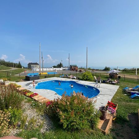 Вилла Les Sommets Charlevoix Петит-Ривьер-Сен-Франсуа Экстерьер фото