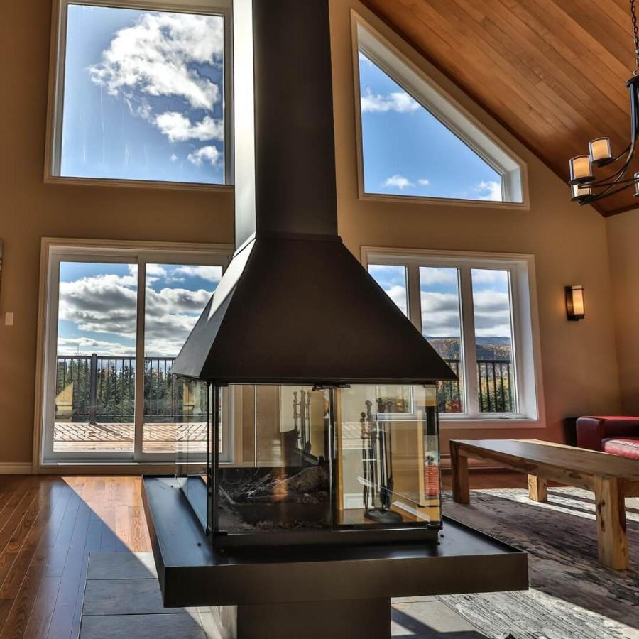 Вилла Les Sommets Charlevoix Петит-Ривьер-Сен-Франсуа Экстерьер фото